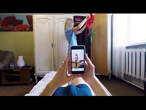 ❤️ Stepsister għamel lil ħuha jiġbor eżatt qabel ma daħlet id-dar ❤️❌ Porno vk lilna ☑