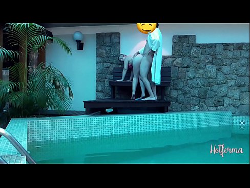 ❤️ Boss jistieden maid għall-pool, iżda ma setgħetx tirreżisti sħun ❤️❌ Porno vk lilna ☑